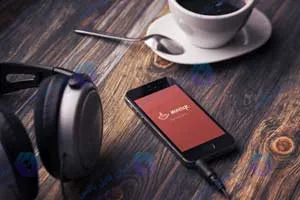 مجموعه موکاپ لایه باز آیفون برای نمایش تصاویر و رابط کاربری