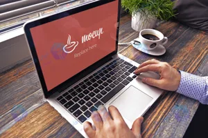 دانلود موکاپ لایه باز مک بوک برای نمایش تصاویر و طراحی سایت PSD